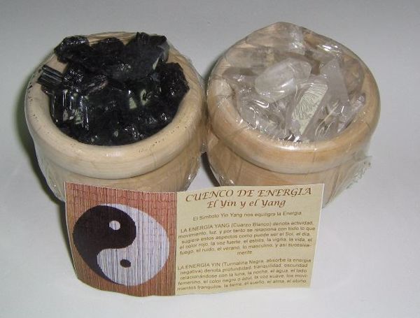 Imagen de Set de cuencos con mineral turmalina y cuarzo blanco Yin y Yang