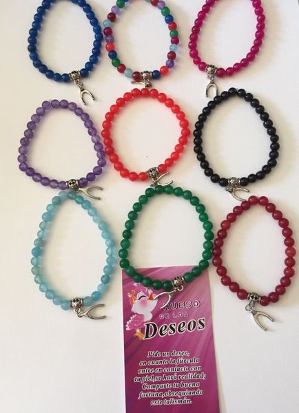 Imagen de PULSERA HUESO DE LOS DESEOS BOLAS 7 CHAKRAS