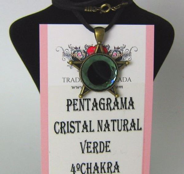 Imagen de COLLAR PENTAGRAMA CRISTAL NATURAL VERDE 4º CHAKRA 40 MMS  M2