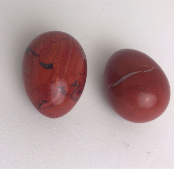 Imagen de PIEDRA NATURAL JASPE ROJO FORMA HUEVO